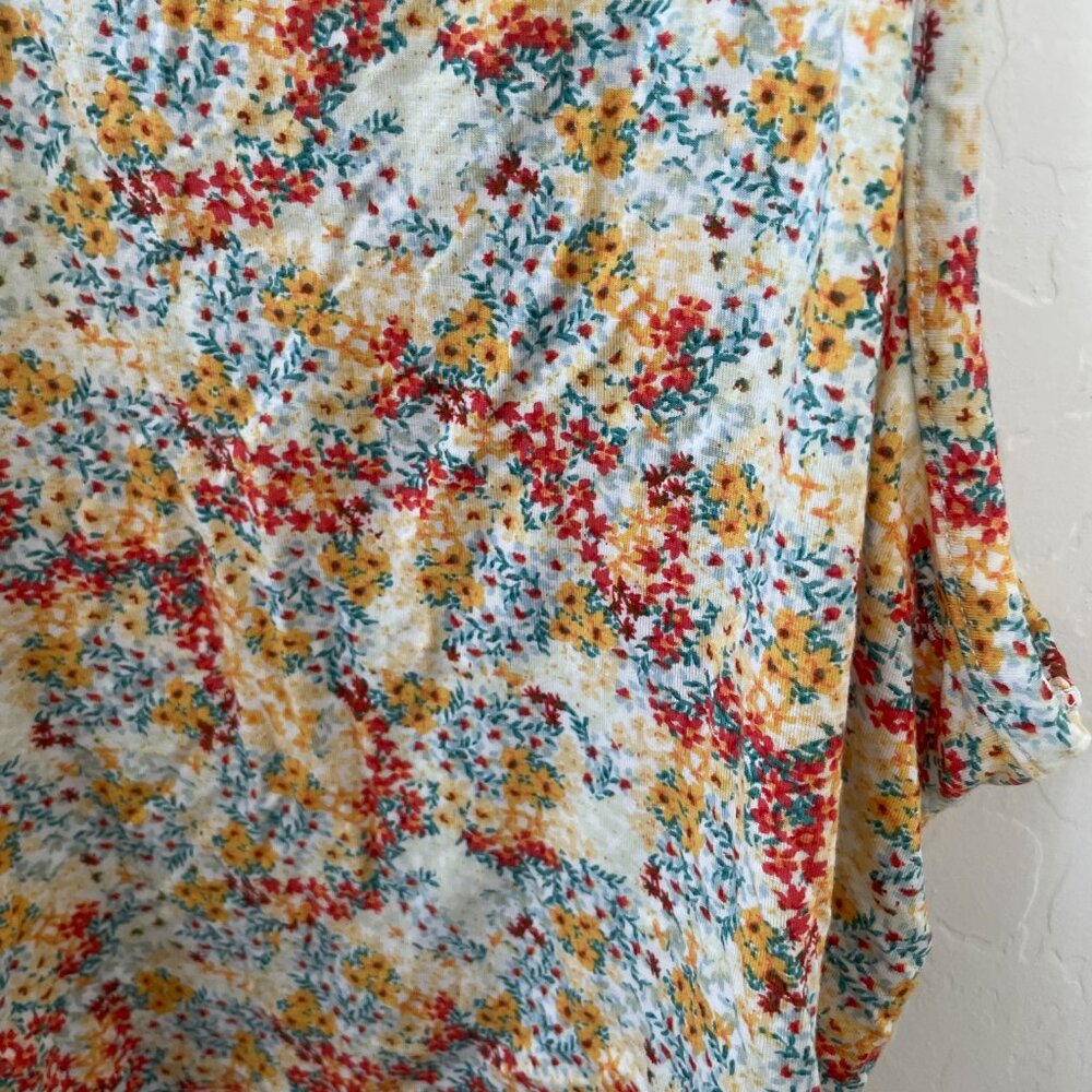 ⭐Shaun Ditsy Floral Boho Bohemian Trendy Crop Muscle Hipster Hippie Hip Tank Top - Picture 4 of 7